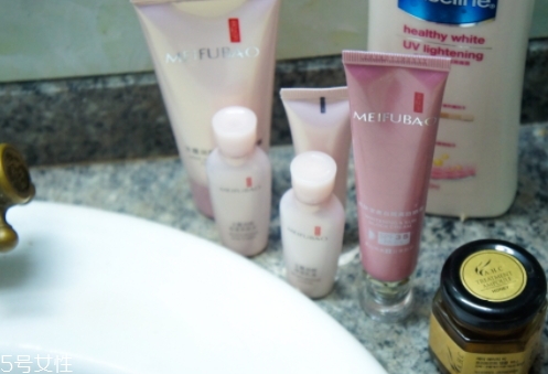 美膚寶和御泥坊哪個(gè)好？美膚寶和御泥坊品牌對比