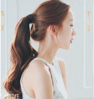 中長(zhǎng)發(fā)怎么扎好看 中長(zhǎng)發(fā)這樣扎可愛(ài)又減齡 中長(zhǎng)發(fā)怎么扎好看 中長(zhǎng)發(fā)這樣扎可愛(ài)又減齡