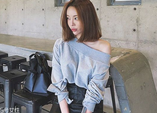 扎一半留一半的發(fā)型扎法 半扎發(fā)這樣扎好看 扎一半留一半的發(fā)型扎法 半扎發(fā)這樣扎好看