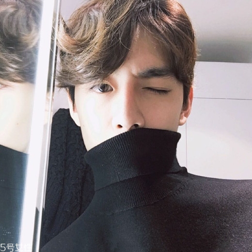 2022年最流行的發(fā)型男 男生劉海這樣弄好看 2022年最流行的發(fā)型男 男生劉海這樣弄好看