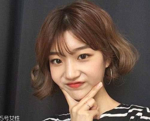 好看的女生短卷發(fā)發(fā)型推薦 夏天適合的短發(fā)發(fā)型圖片推薦 好看的女生短卷發(fā)發(fā)型推薦 夏天適合的短發(fā)發(fā)型圖片推薦