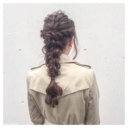 中長(zhǎng)發(fā)怎么扎好看 中長(zhǎng)發(fā)這樣扎可愛(ài)又減齡 中長(zhǎng)發(fā)怎么扎好看 中長(zhǎng)發(fā)這樣扎可愛(ài)又減齡