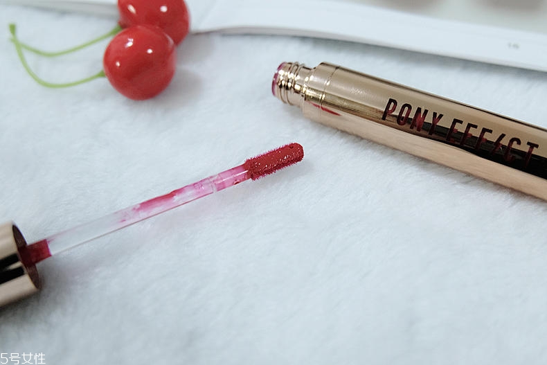 pony水凝唇釉哪款好看 fatal allure顯白到反光 pony水凝唇釉哪款好看 fatal allure顯白到反光