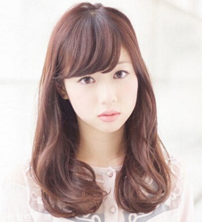 今年什么發(fā)型最流行好看 流行又養(yǎng)眼發(fā)型女 今年什么發(fā)型最流行好看 流行又養(yǎng)眼發(fā)型女