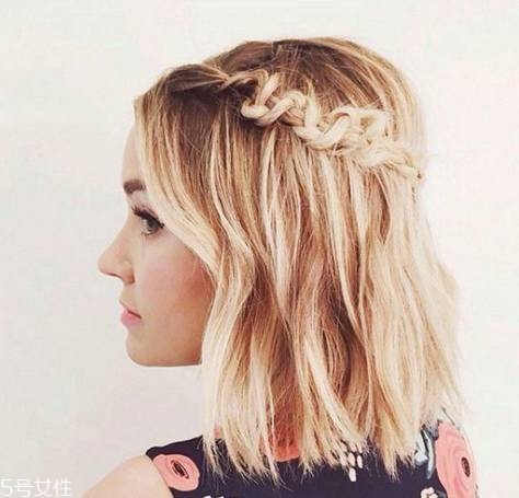 扎一半留一半的發(fā)型扎法 半扎發(fā)這樣扎好看 扎一半留一半的發(fā)型扎法 半扎發(fā)這樣扎好看