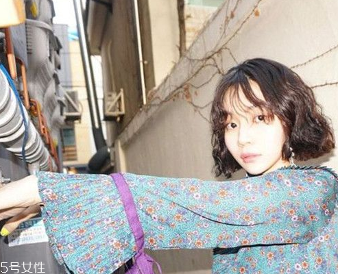 好看的女生短卷發(fā)發(fā)型推薦 夏天適合的短發(fā)發(fā)型圖片推薦 好看的女生短卷發(fā)發(fā)型推薦 夏天適合的短發(fā)發(fā)型圖片推薦