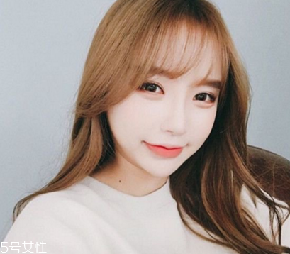 今年什么發(fā)型最流行好看 流行又養(yǎng)眼發(fā)型女 今年什么發(fā)型最流行好看 流行又養(yǎng)眼發(fā)型女