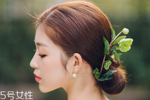 2018新娘發(fā)型新款式圖片及詳細(xì)步驟 浪漫的新娘發(fā)型 2018新娘發(fā)型新款式圖片及詳細(xì)步驟 浪漫的新娘發(fā)型