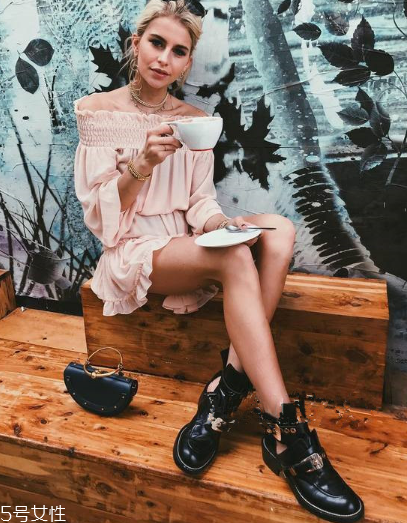 雪紡連衣裙配什么鞋子？雪紡連衣裙搭配鞋子圖片