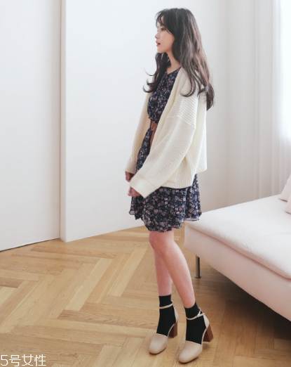 雪紡連衣裙配什么鞋子？雪紡連衣裙搭配鞋子圖片