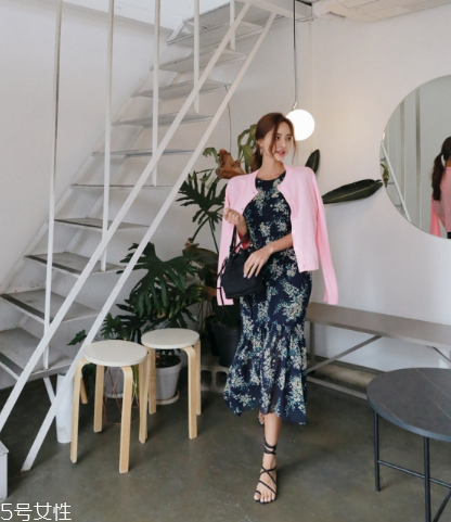 雪紡連衣裙搭配什么外套？雪紡連衣裙搭配外套技巧