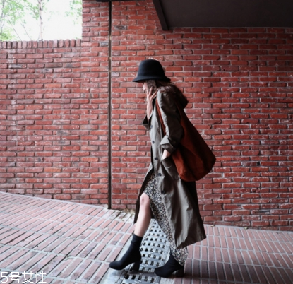 雪紡連衣裙搭配什么外套？雪紡連衣裙搭配外套技巧