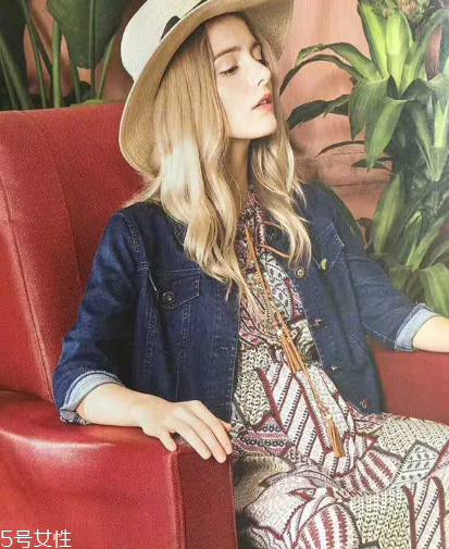 雪紡連衣裙搭配什么外套？雪紡連衣裙搭配外套技巧