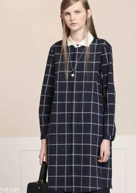 中長(zhǎng)款襯衫怎么搭配？中長(zhǎng)款襯衫搭配技巧