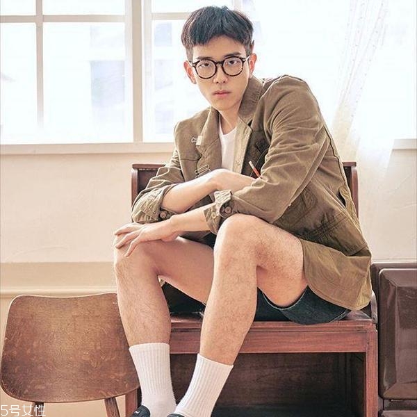 單眼皮男生適合什么發(fā)型 單眼皮男生也可以很帥 單眼皮男生適合什么發(fā)型 單眼皮男生也可以很帥