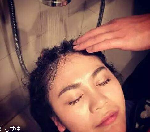 臟辮多久洗一次 臟辮是這樣養(yǎng)護的 臟辮多久洗一次 臟辮是這樣養(yǎng)護的