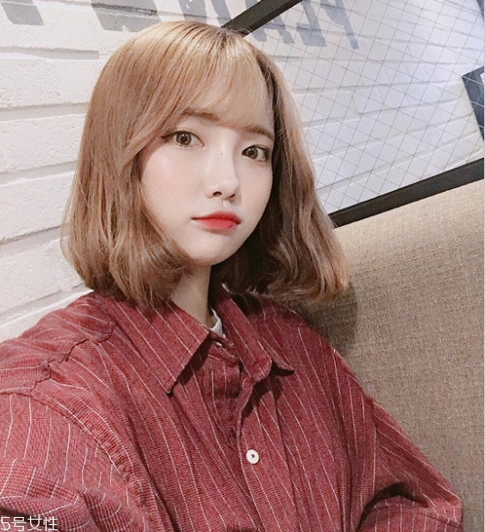 2022年韓系流行發(fā)色 比較顯白的頭發(fā)顏色推薦 2022年韓系流行發(fā)色 比較顯白的頭發(fā)顏色推薦