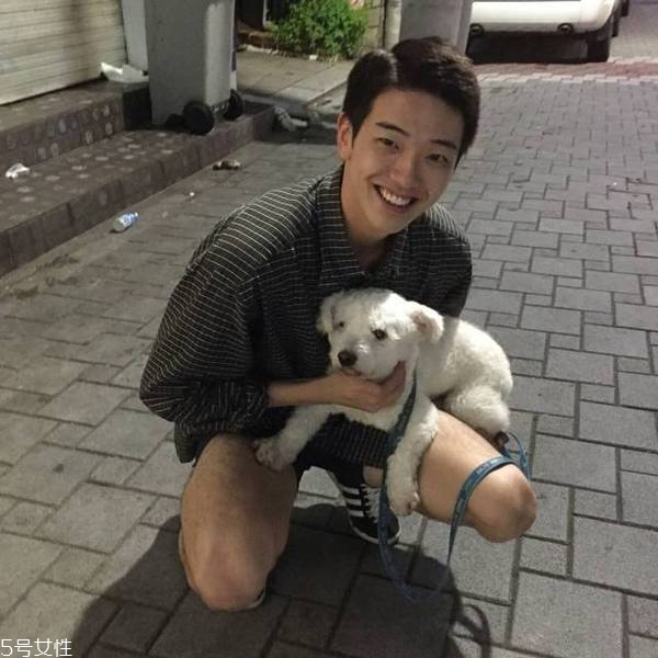 單眼皮男生適合什么發(fā)型 單眼皮男生也可以很帥 單眼皮男生適合什么發(fā)型 單眼皮男生也可以很帥