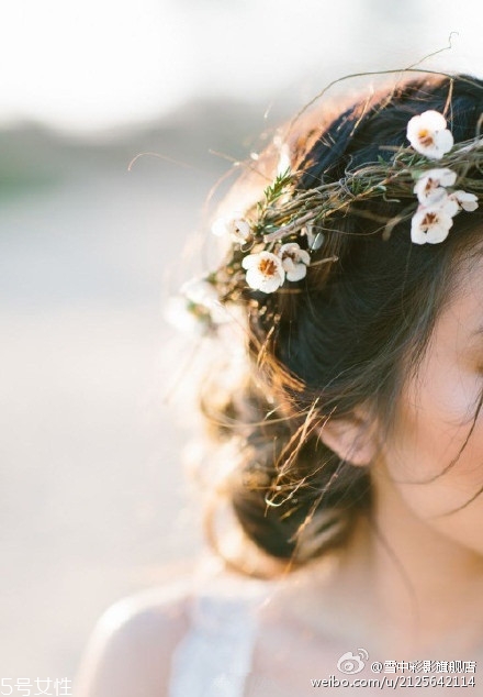 2018新娘發(fā)型新款式圖片及詳細(xì)步驟 浪漫的新娘發(fā)型 2018新娘發(fā)型新款式圖片及詳細(xì)步驟 浪漫的新娘發(fā)型