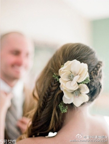 2018新娘發(fā)型新款式圖片及詳細(xì)步驟 浪漫的新娘發(fā)型 2018新娘發(fā)型新款式圖片及詳細(xì)步驟 浪漫的新娘發(fā)型
