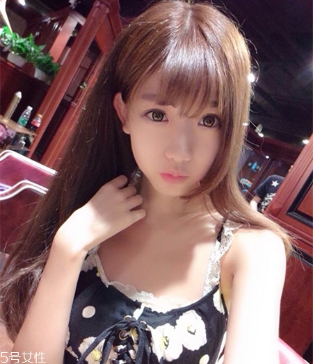 長(zhǎng)發(fā)染什么顏色好看 長(zhǎng)發(fā)染色顏色大全 長(zhǎng)發(fā)染什么顏色好看 長(zhǎng)發(fā)染色顏色大全