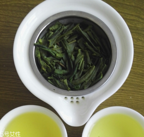 六安瓜片的功效與作用 六安瓜片喝了有什么好處 六安瓜片的功效與作用 六安瓜片喝了有什么好處