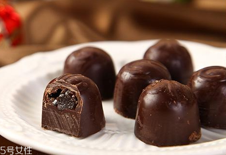 吃酒心巧克力算酒駕嗎 吃酒心巧克力多久能開車 吃酒心巧克力算酒駕嗎 吃酒心巧克力多久能開車