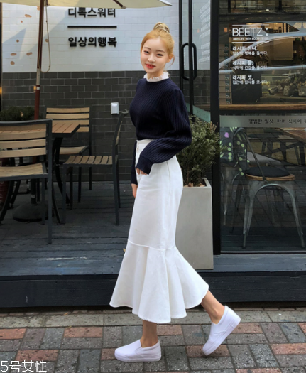 小白鞋蹭出黑條怎么辦？小白鞋黑印清洗方法