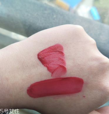 名創(chuàng)優(yōu)品唇釉試色 名創(chuàng)優(yōu)品小方管唇釉 名創(chuàng)優(yōu)品唇釉試色 名創(chuàng)優(yōu)品小方管唇釉