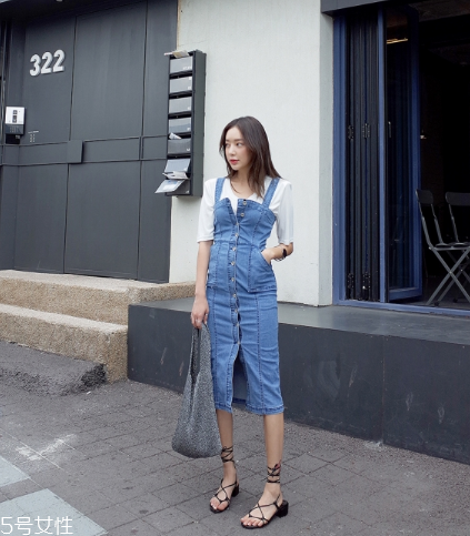 牛仔連衣裙配什么鞋？牛仔連衣裙搭配鞋子圖片