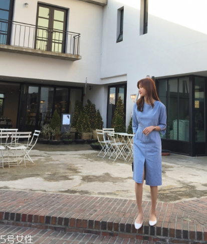 牛仔連衣裙配什么鞋？牛仔連衣裙搭配鞋子圖片