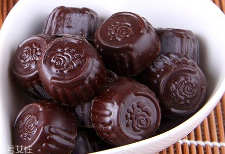 酒心巧克力可以帶上飛機(jī)嗎 酒心巧克力托運(yùn) 酒心巧克力可以帶上飛機(jī)嗎 酒心巧克力托運(yùn)