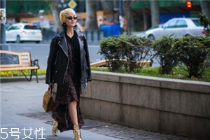 碎花連衣裙配什么外套？碎花連衣裙搭配外套圖片