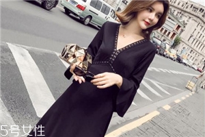 微胖女生穿什么裙子好看？微胖女生穿搭圖片