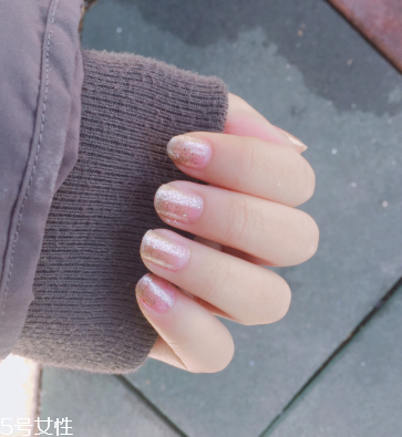 名創(chuàng)優(yōu)品粉紅豹指甲油怎么樣 名創(chuàng)優(yōu)品指甲油教程 名創(chuàng)優(yōu)品粉紅豹指甲油怎么樣 名創(chuàng)優(yōu)品指甲油教程