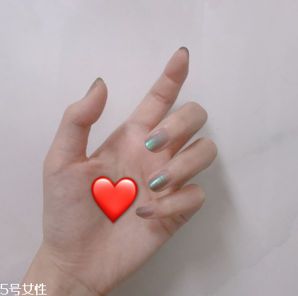 名創(chuàng)優(yōu)品指甲油漸變指甲教程 名創(chuàng)優(yōu)品薔薇時光指甲油試色 名創(chuàng)優(yōu)品指甲油漸變指甲教程 名創(chuàng)優(yōu)品薔薇時光指甲油試色