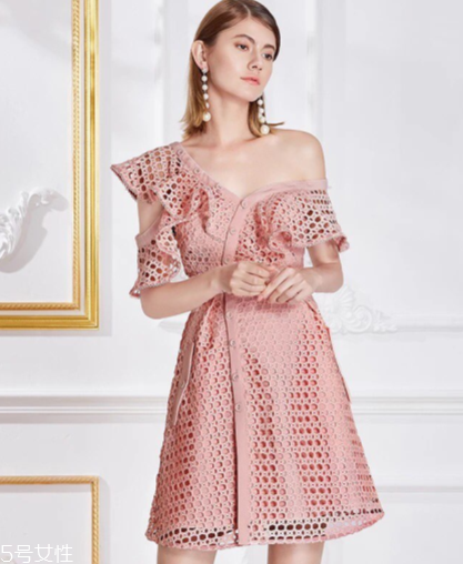 連衣裙什么款式好看？今年最流行的連衣裙款式