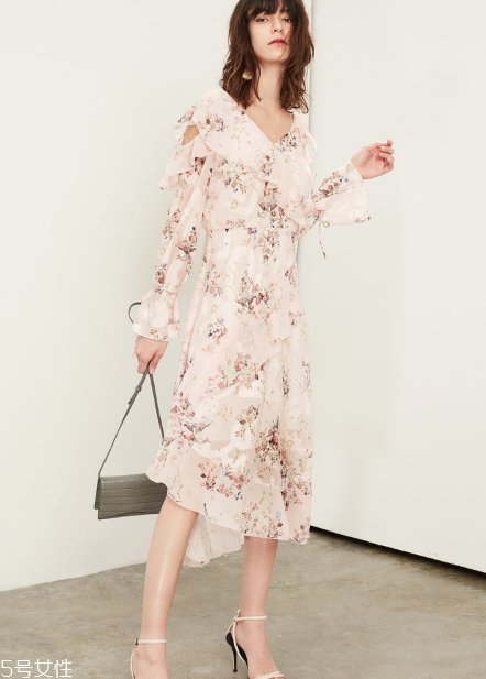 連衣裙如何穿更有氣質？連衣裙穿搭推薦