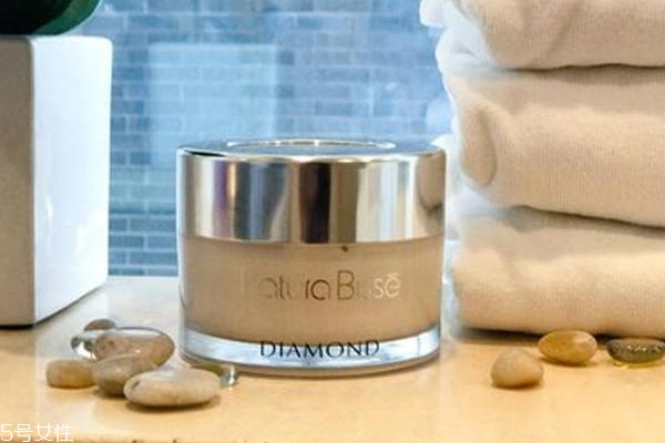 natura bisse鉆石絲滑身體乳好用嗎 natura身體乳評測 natura bisse鉆石絲滑身體乳好用嗎 natura身體乳評測