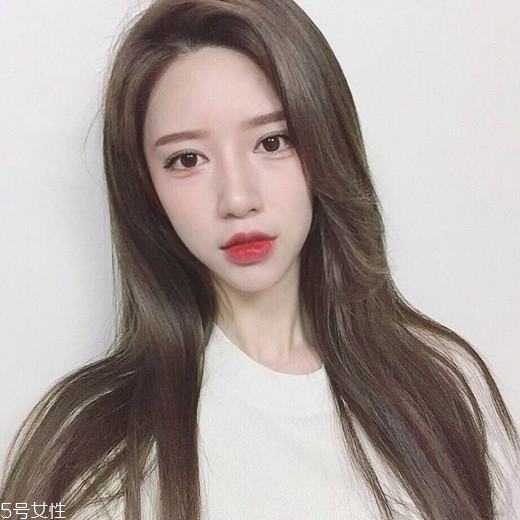 長(zhǎng)發(fā)染什么顏色好看 長(zhǎng)發(fā)染色顏色大全 長(zhǎng)發(fā)染什么顏色好看 長(zhǎng)發(fā)染色顏色大全