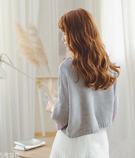 長(zhǎng)發(fā)染什么顏色好看 長(zhǎng)發(fā)染色顏色大全 長(zhǎng)發(fā)染什么顏色好看 長(zhǎng)發(fā)染色顏色大全