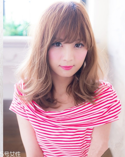 長(zhǎng)發(fā)染什么顏色好看 長(zhǎng)發(fā)染色顏色大全 長(zhǎng)發(fā)染什么顏色好看 長(zhǎng)發(fā)染色顏色大全