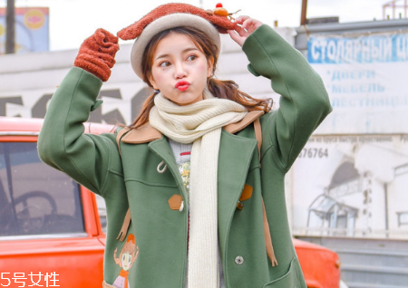 卷發(fā)洗頭后不吹可以嗎 卷發(fā)的護(hù)理方法 卷發(fā)洗頭后不吹可以嗎 卷發(fā)的護(hù)理方法