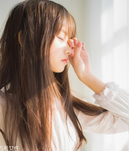 長(zhǎng)發(fā)染什么顏色好看 長(zhǎng)發(fā)染色顏色大全 長(zhǎng)發(fā)染什么顏色好看 長(zhǎng)發(fā)染色顏色大全