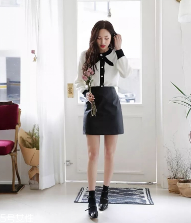 黑色半身裙怎么搭配？黑色半身裙搭配技巧