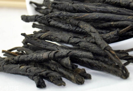 苦丁茶什么時(shí)候喝最好 適合喝苦丁茶的季節(jié) 苦丁茶什么時(shí)候喝最好 適合喝苦丁茶的季節(jié)