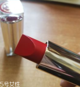 雅詩蘭黛戀愛300和310哪個(gè)好 300和310對(duì)比試色