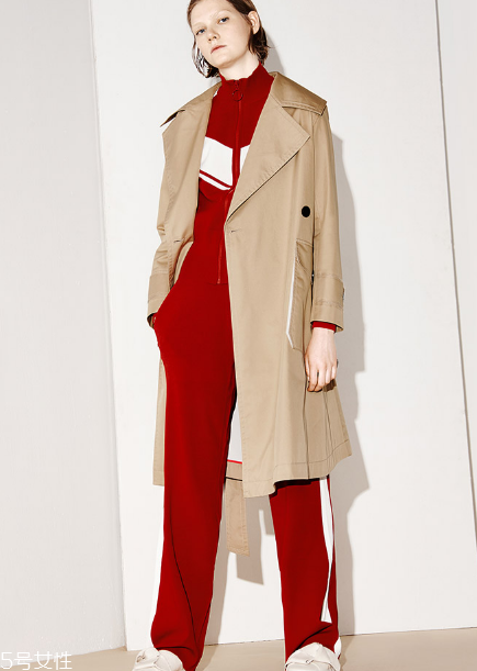 今年流行什么顏色風衣？今年流行的風衣顏色推薦