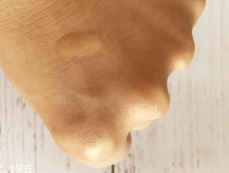 玫瑰精油的豐胸效果 玫瑰精油怎么豐胸 玫瑰精油的豐胸效果 玫瑰精油怎么豐胸