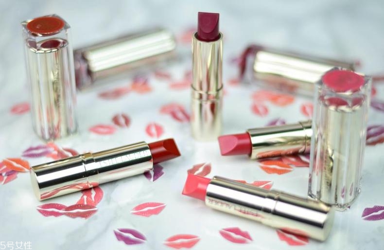 雅詩蘭黛戀愛300和310哪個(gè)好 300和310對(duì)比試色